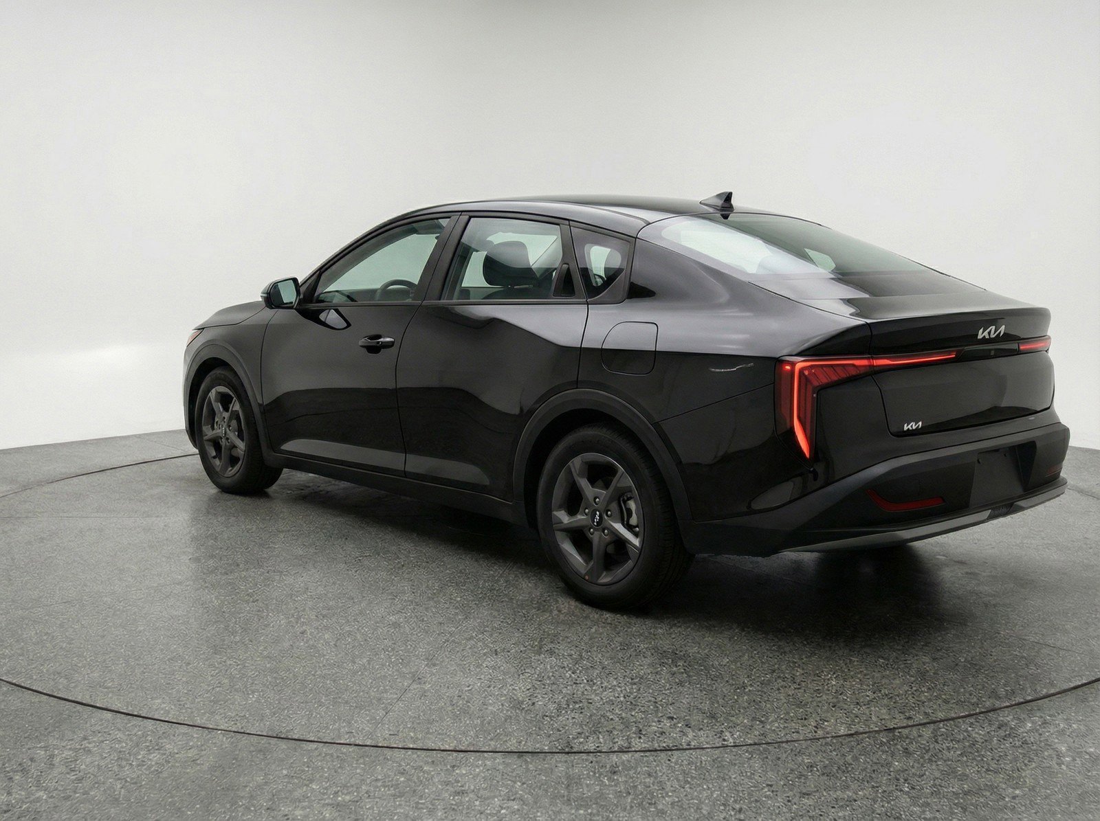 Used 2025 Kia K4 LXS image 6