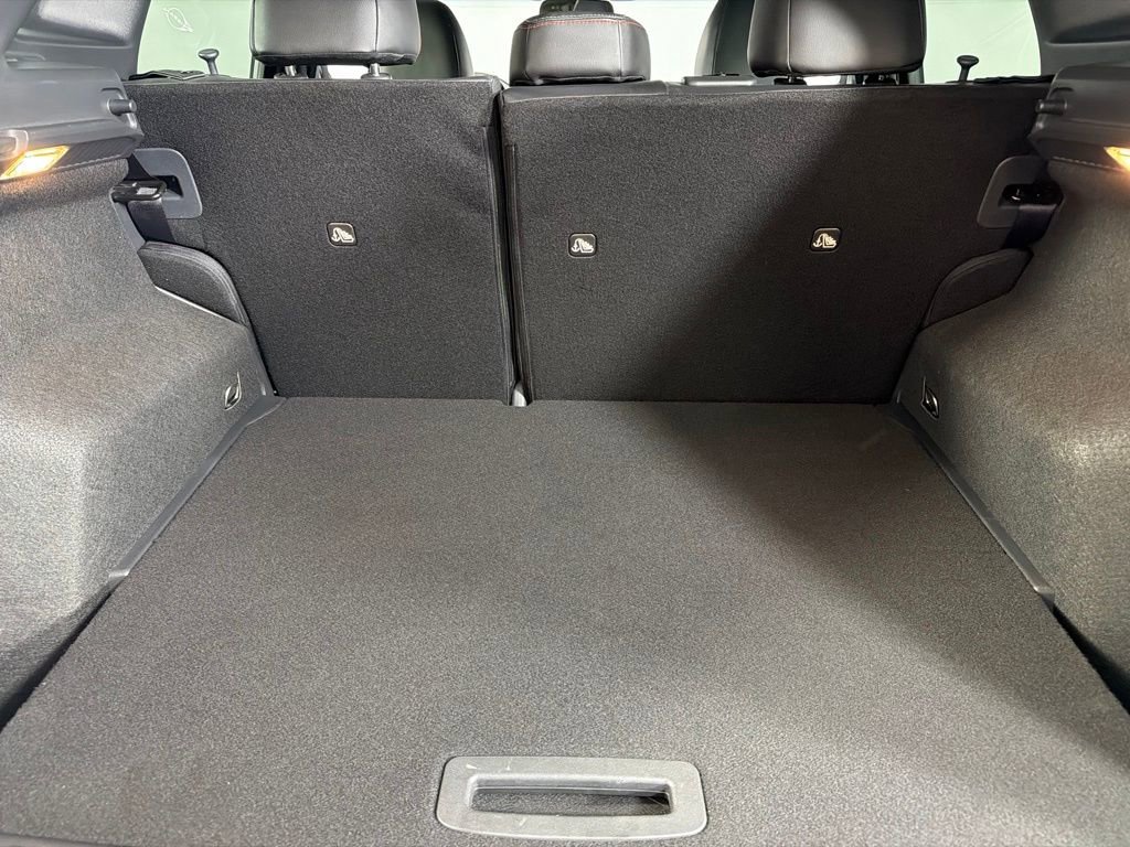Used 2025 Nissan Kicks SR FWD image 27