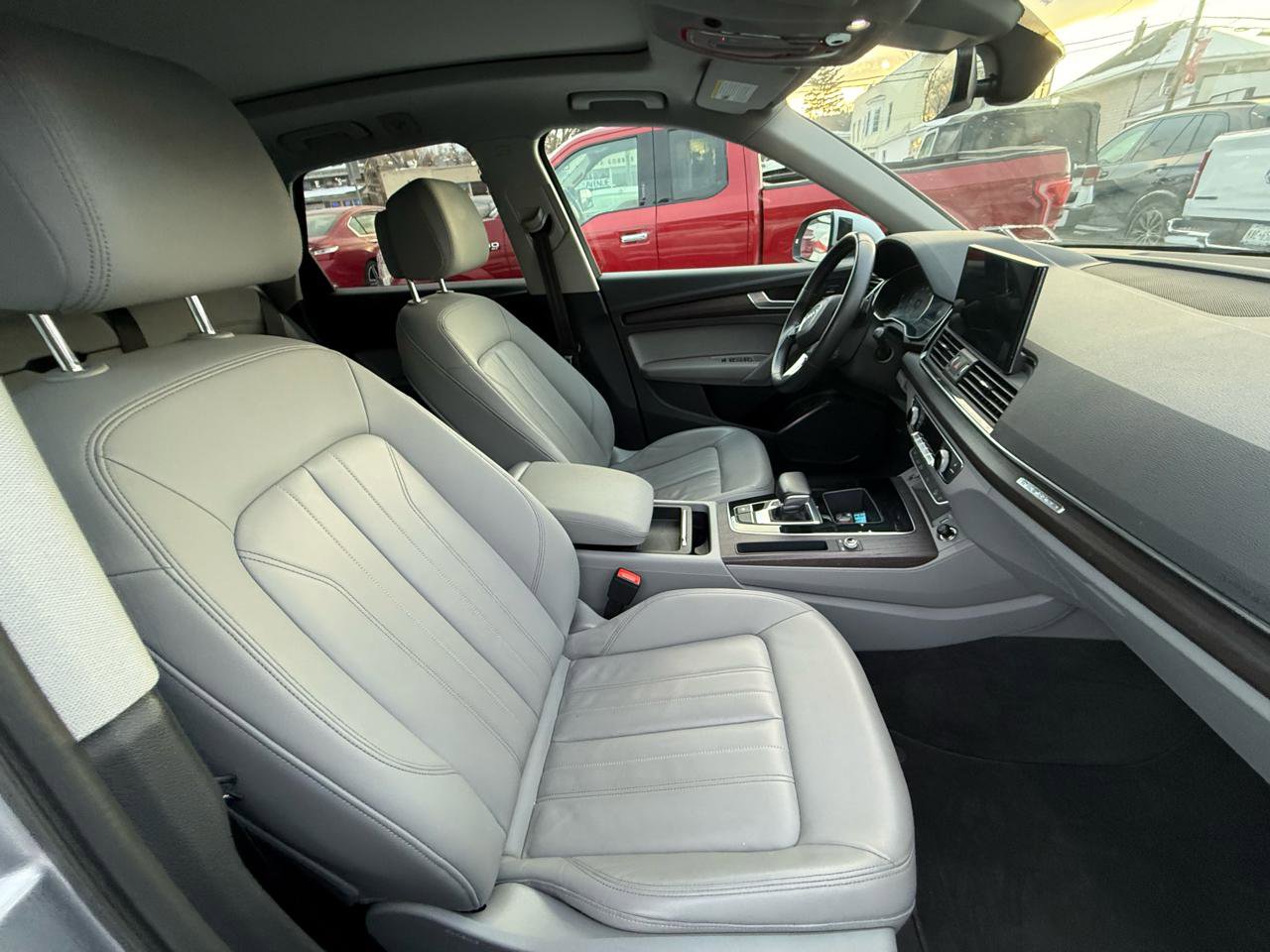 Used 2021 Audi Q5 2.0T Premium w/ Convenience Package image 24