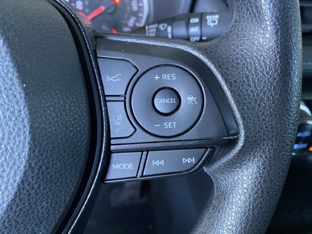 Used 2021 Toyota RAV4 XLE AWD/4WD image 31