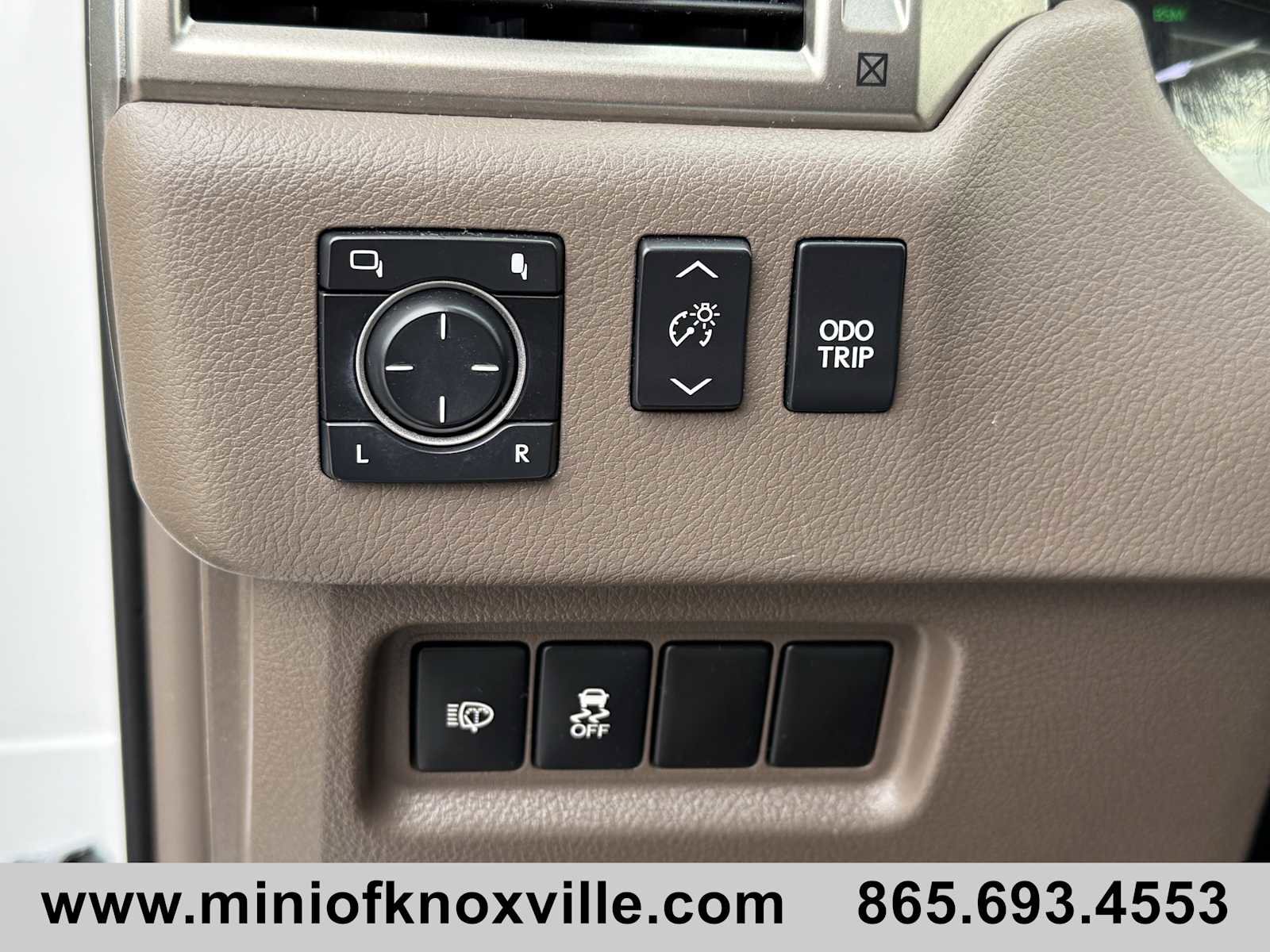 Used 2017 Lexus GX 460 Premium image 28