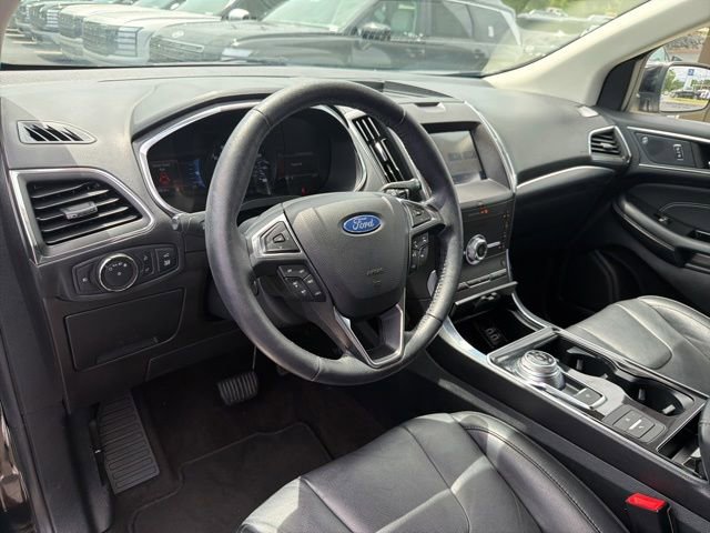 Used 2020 Ford Edge Titanium w/ Cargo Accessory Package FWD image 10