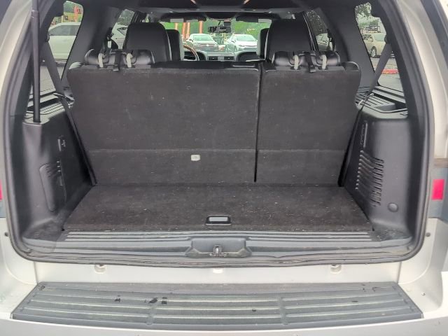 Used 2016 Lincoln Navigator Select AWD/4WD image 11