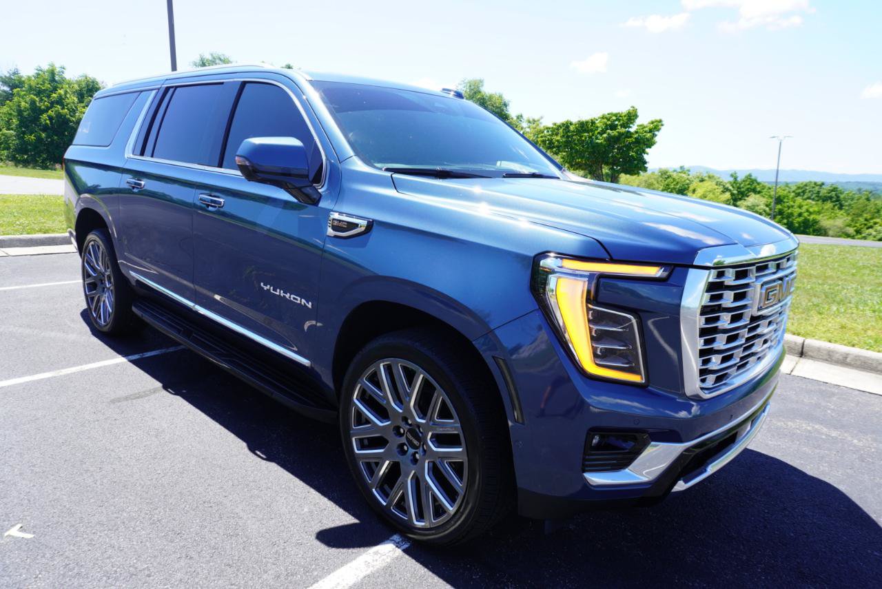 Used 2026 GMC Yukon XL Elevation w/ Elevation Premium Package AWD/4WD image 20
