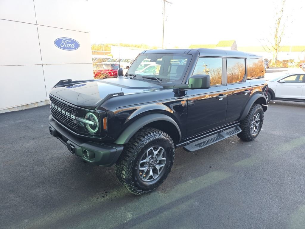 New 2025 Ford Bronco Badlands image 2