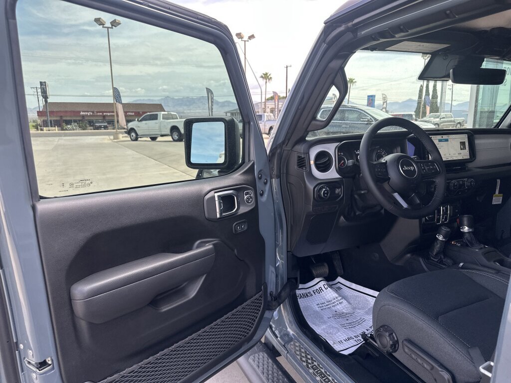 New 2025 Jeep Gladiator Sport image 13