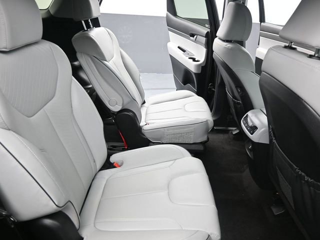 Used 2025 Hyundai Palisade SEL image 24