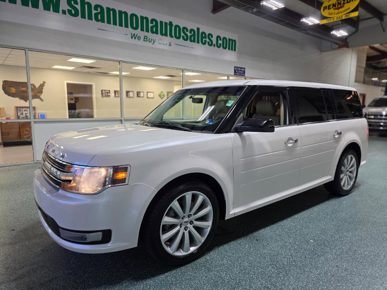 Used 2017 Ford Flex SEL w/ Equipment Group 202A AWD/4WD image 2