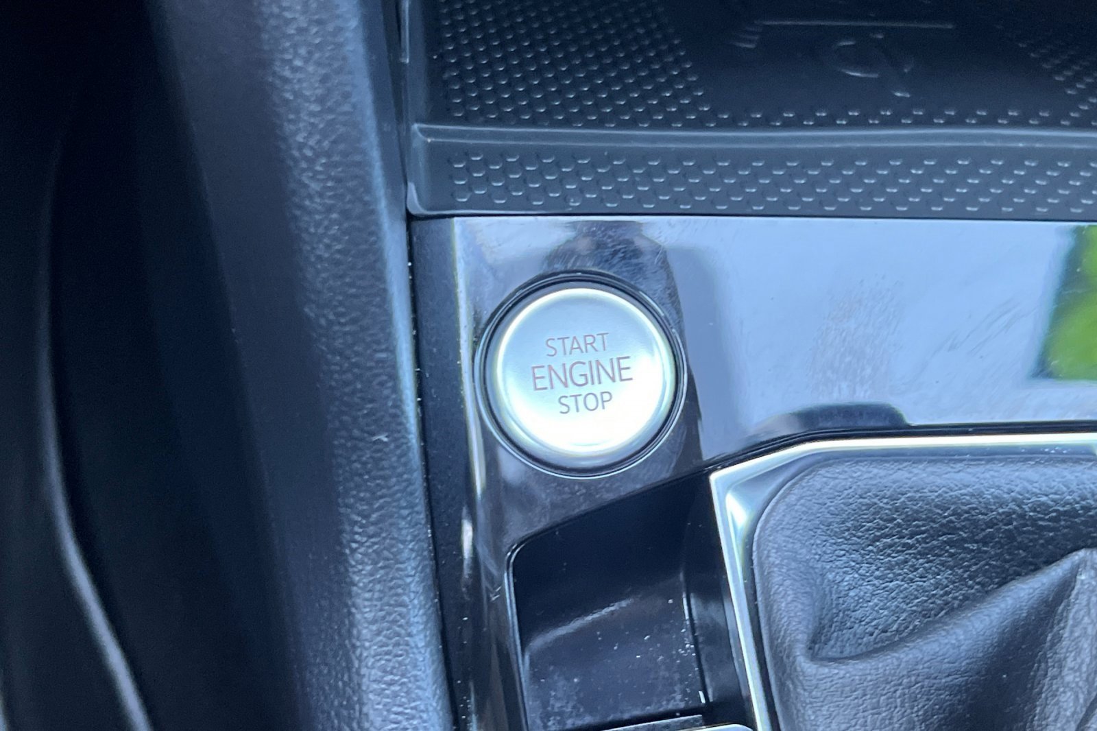 Used 2023 Volkswagen Taos SE image 19