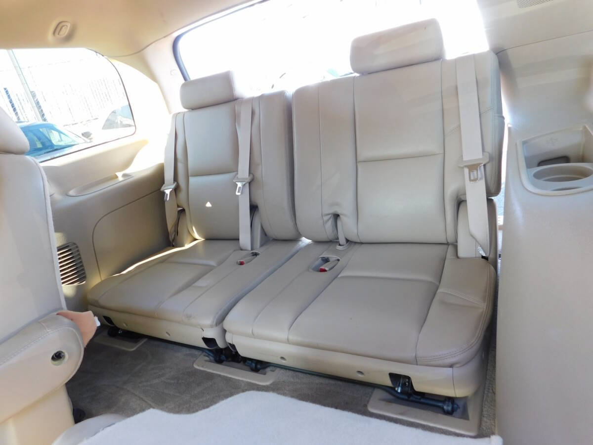 Used 2011 GMC Yukon Denali AWD/4WD image 7