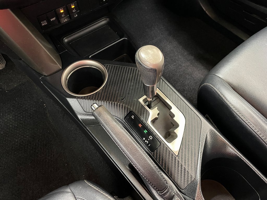 Used 2014 Toyota RAV4 Limited image 29