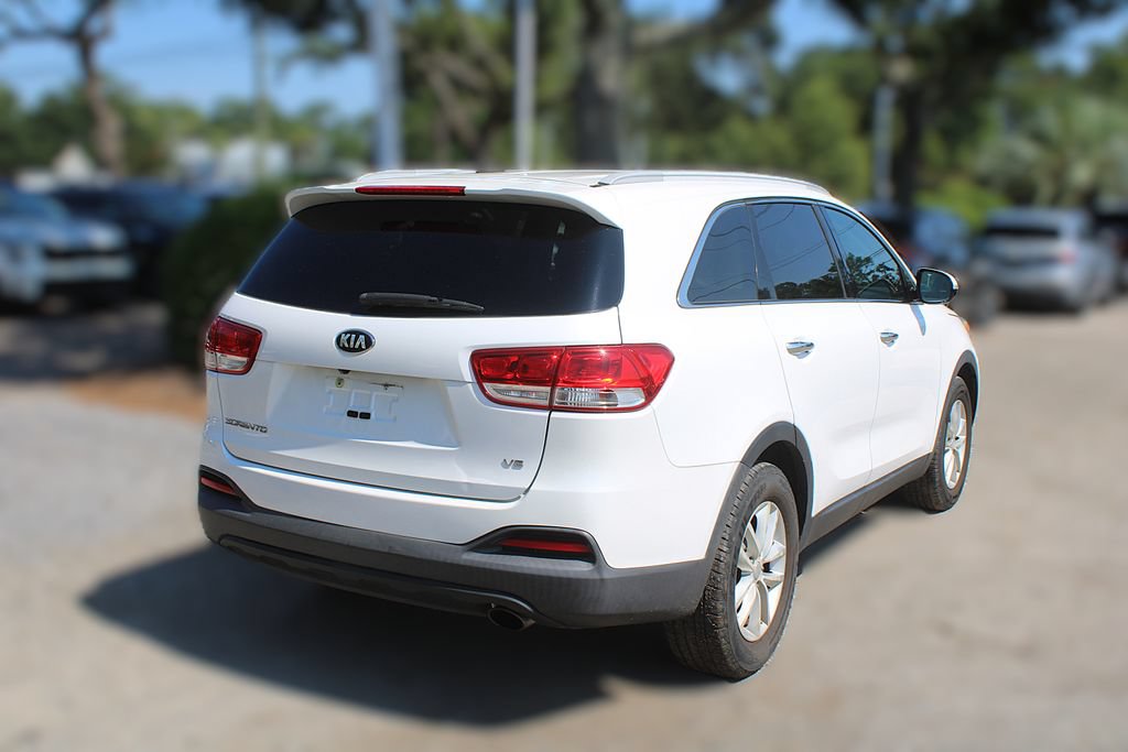 Used 2017 Kia Sorento LX FWD image 7