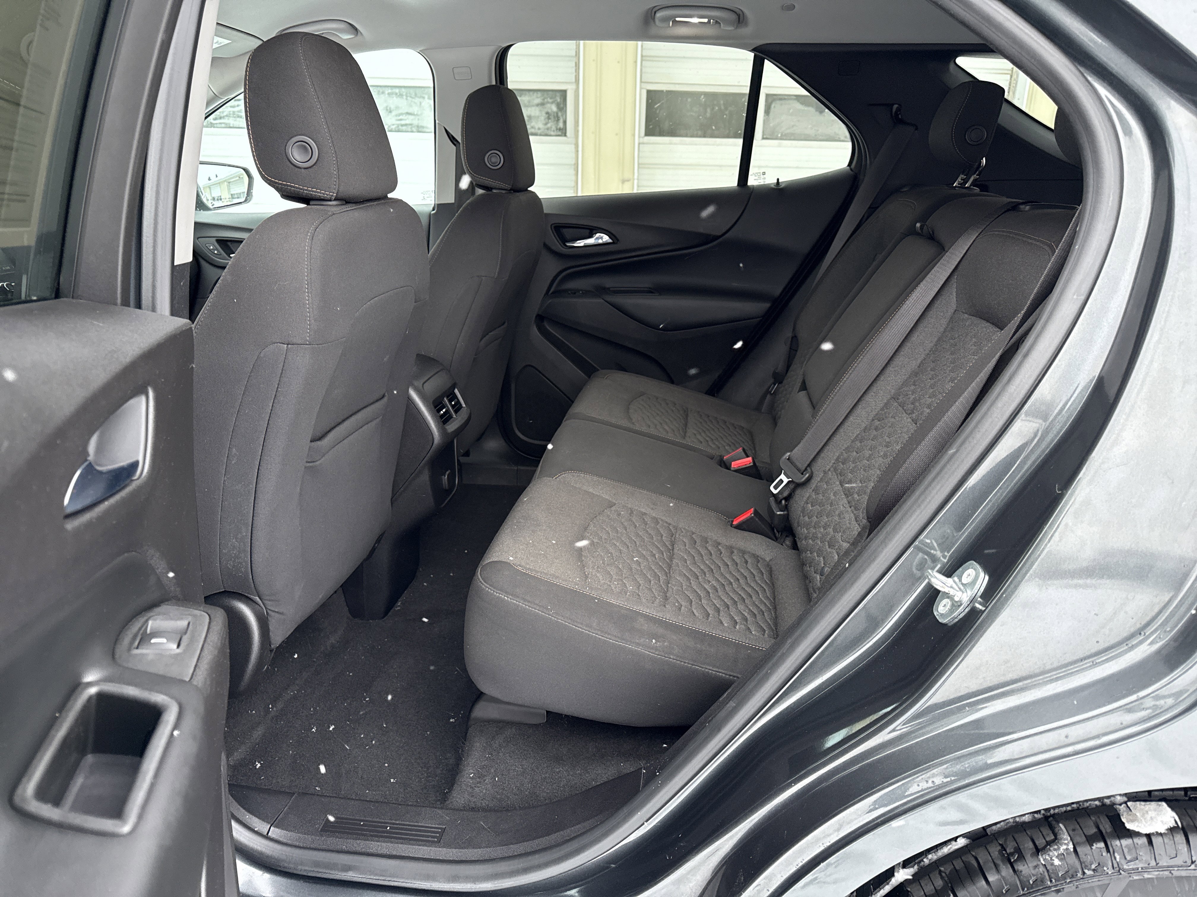 Used 2018 Chevrolet Equinox LT image 19