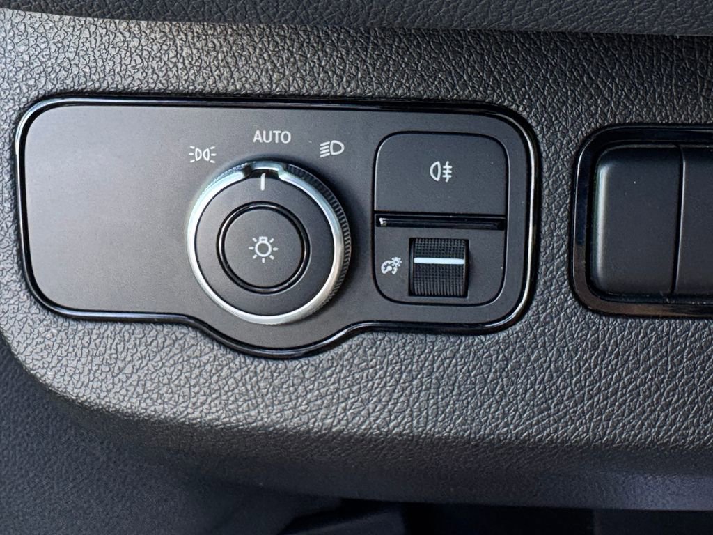 Used 2020 Mercedes-Benz Sprinter 2500 image 29