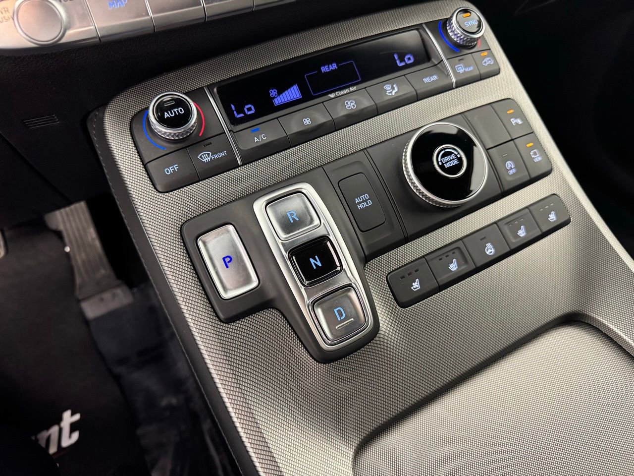 Used 2022 Hyundai Palisade Calligraphy w/ Winter Package FWD image 30