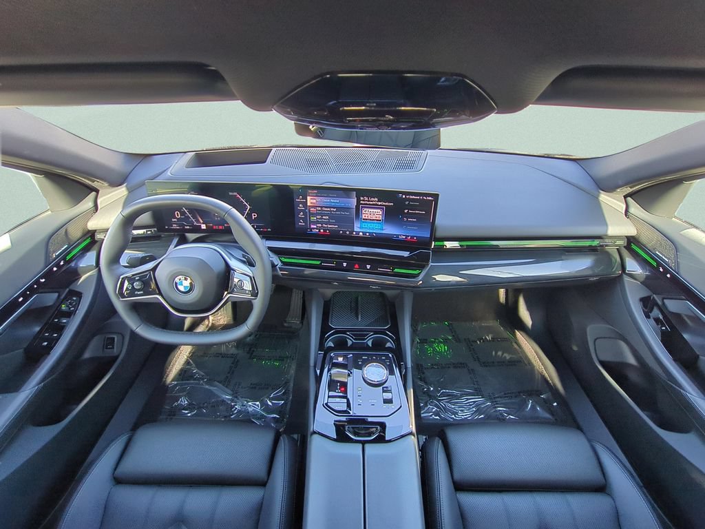 Used 2026 BMW 530i xDrive AWD/4WD image 10