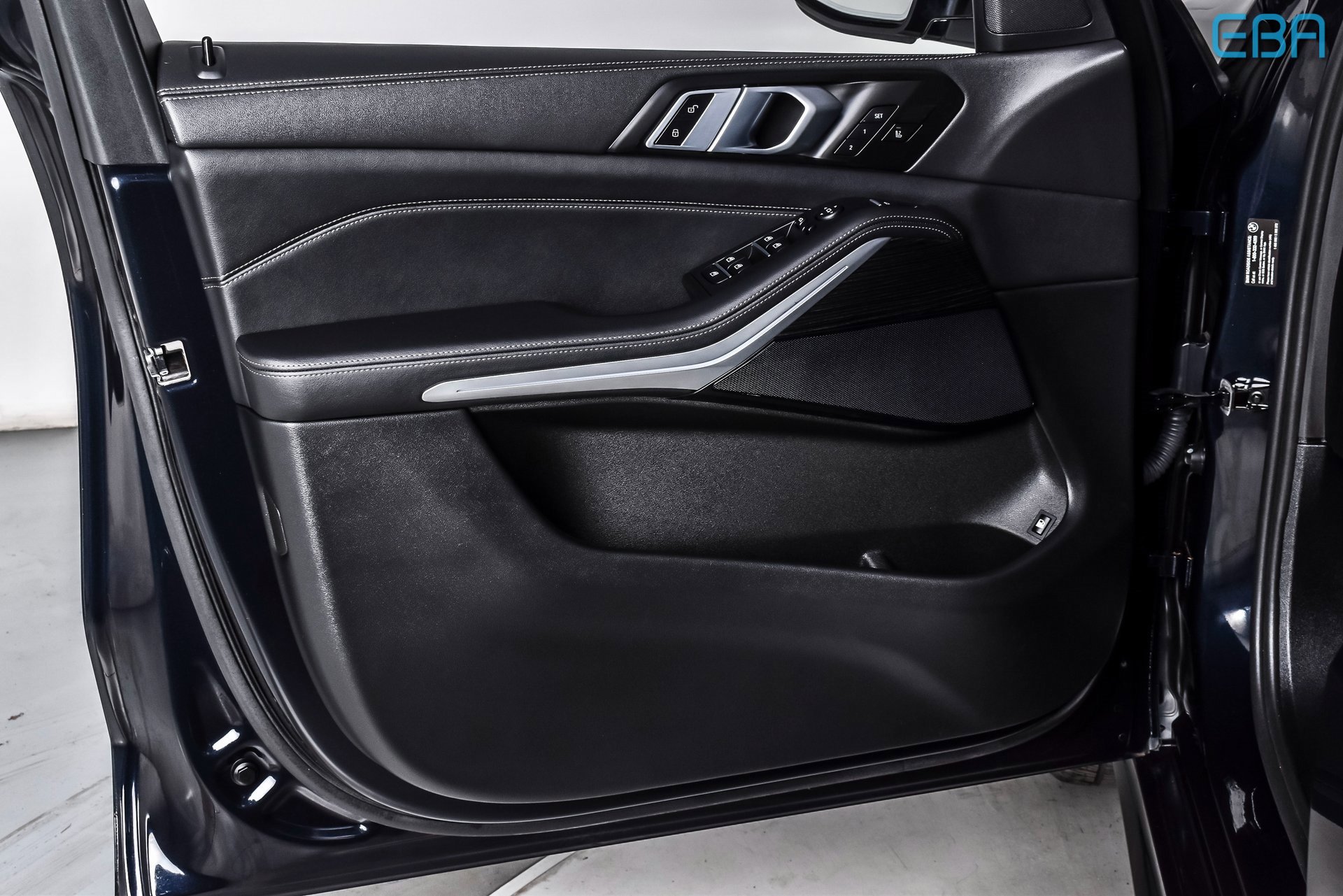 Used 2025 BMW X5 xDrive50e w/ M Sport Package image 15