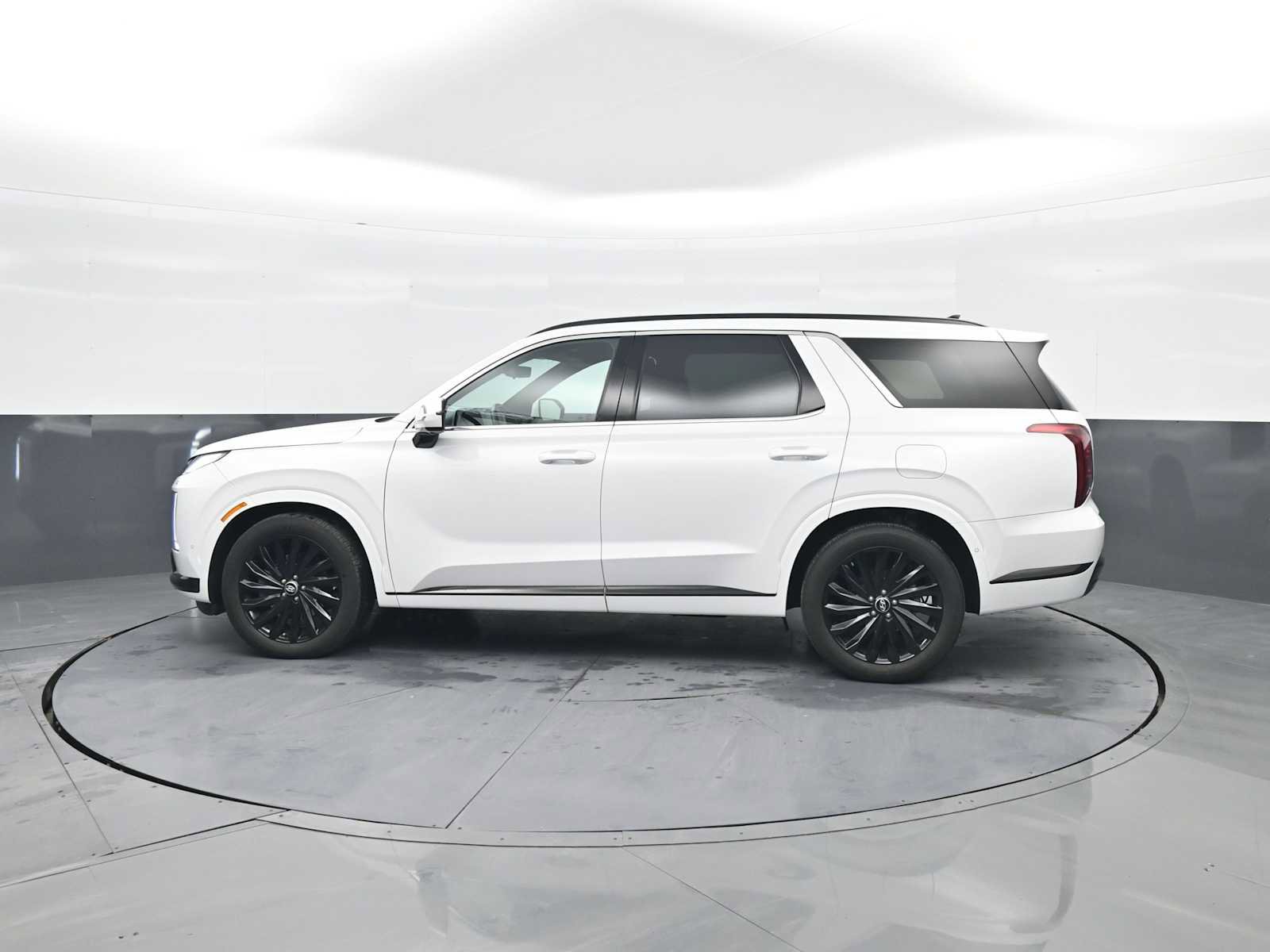 Used 2025 Hyundai Palisade Calligraphy image 5