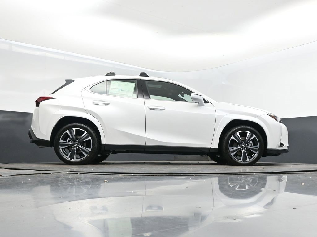 New 2025 Lexus UX 300h FWD image 42