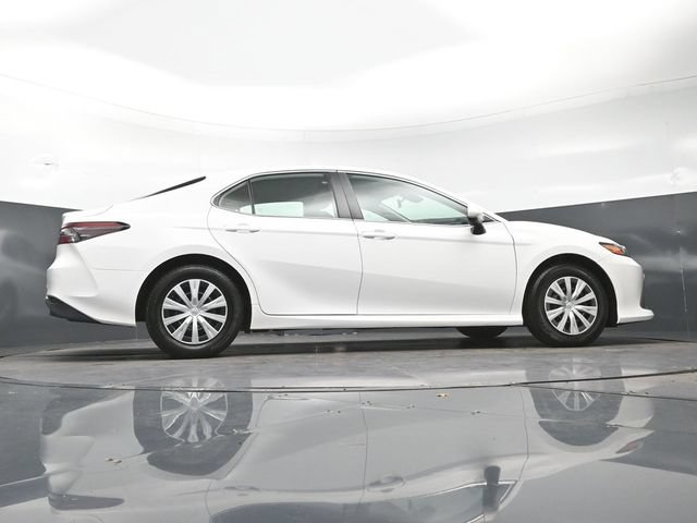 Used 2022 Toyota Camry LE FWD image 31