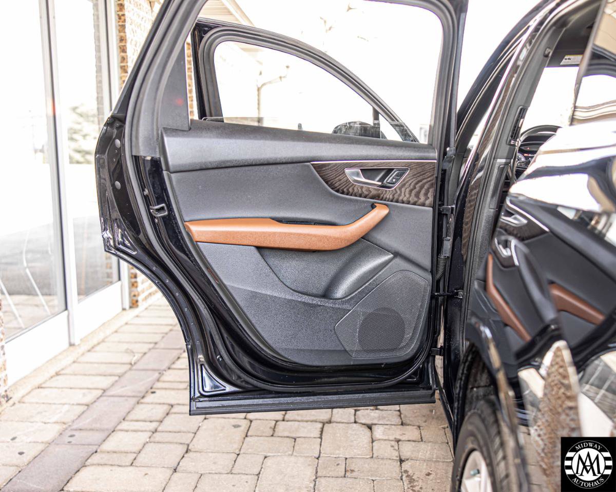 Used 2020 Audi Q7 3.0T Premium w/ Convenience Package image 24
