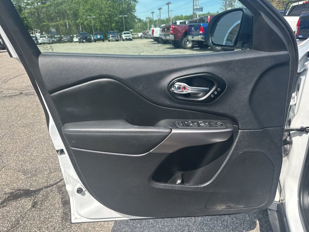 Used 2022 Jeep Cherokee Limited AWD/4WD image 12