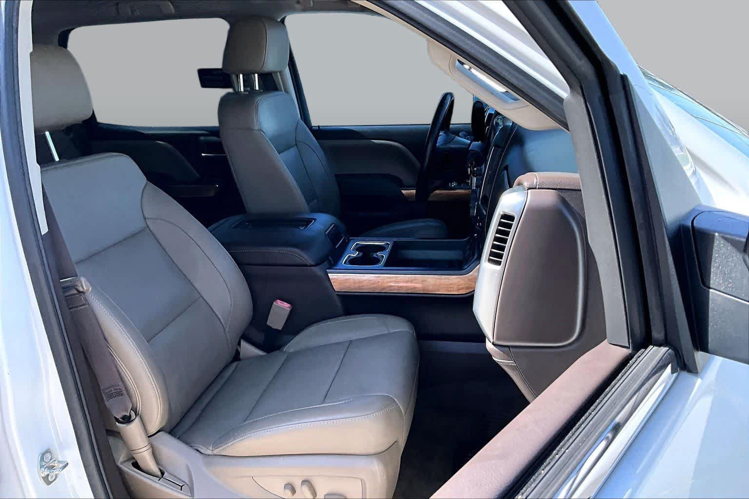 Used 2018 Chevrolet Silverado 1500 LTZ RWD image 9