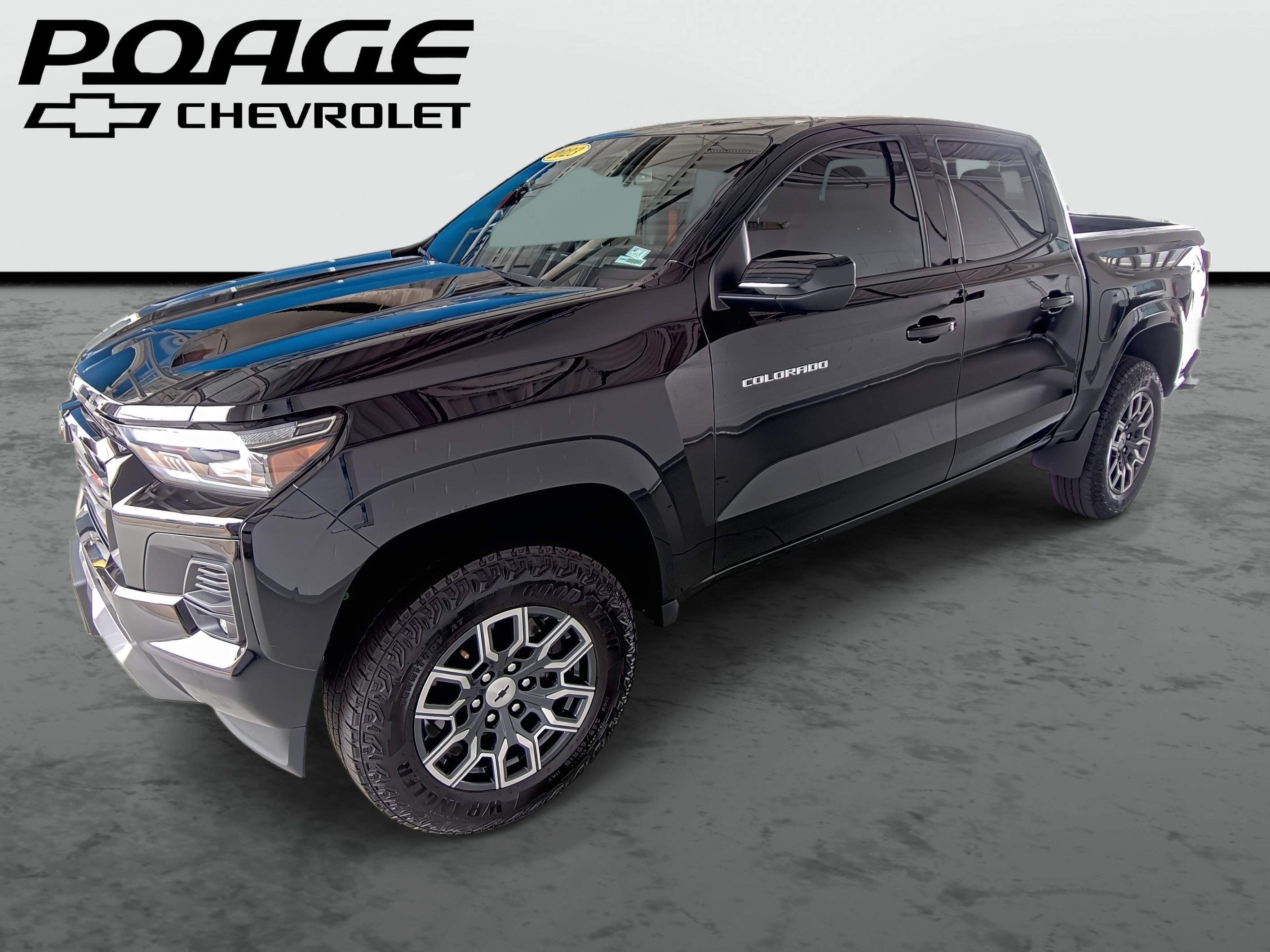 Used 2023 Chevrolet Colorado Z71 w/ Z71 Convenience Package 2