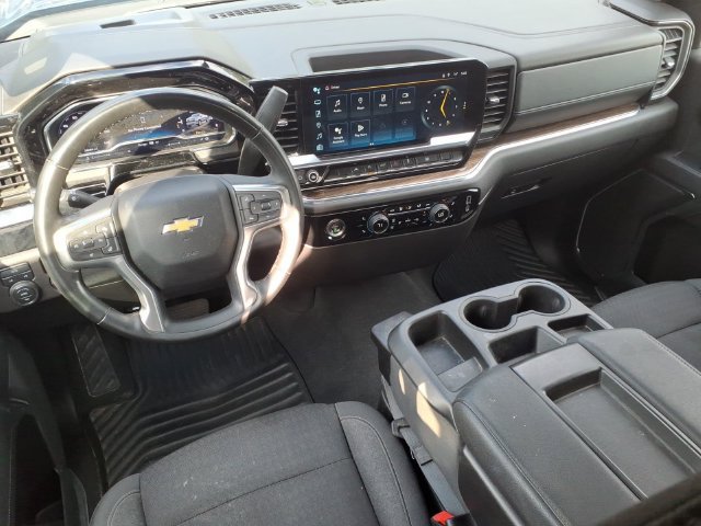 Used 2024 Chevrolet Silverado 1500 LT AWD/4WD image 22