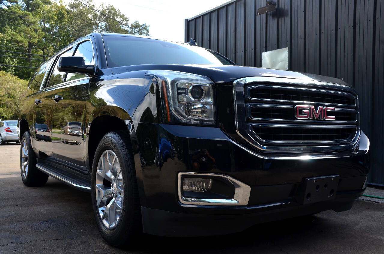 Used 2017 GMC Yukon XL SLT w/ Open Road Package image 4
