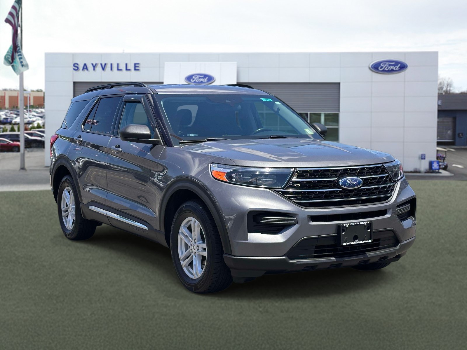 Used 2021 Ford Explorer XLT AWD/4WD image 5