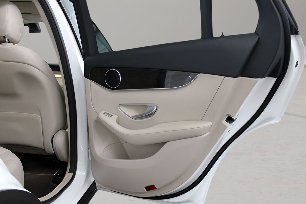 Used 2022 Mercedes-Benz GLC 300 image 14