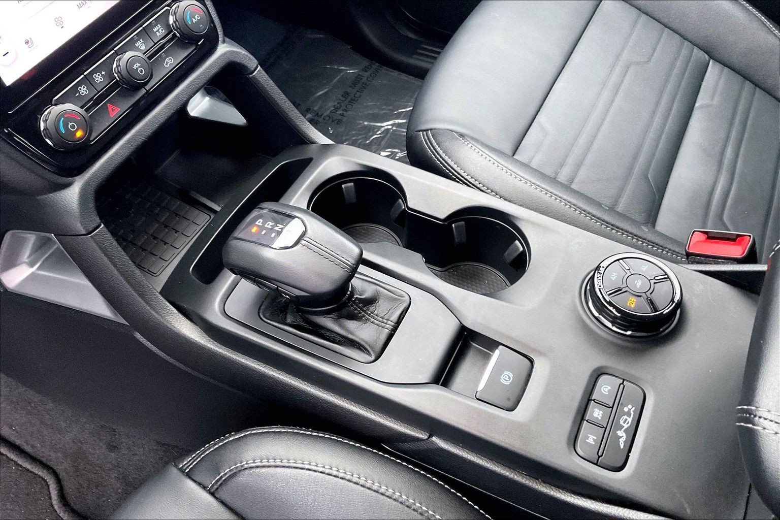 Used 2024 Ford Ranger Lariat w/ FX4 Off-Road Package image 13