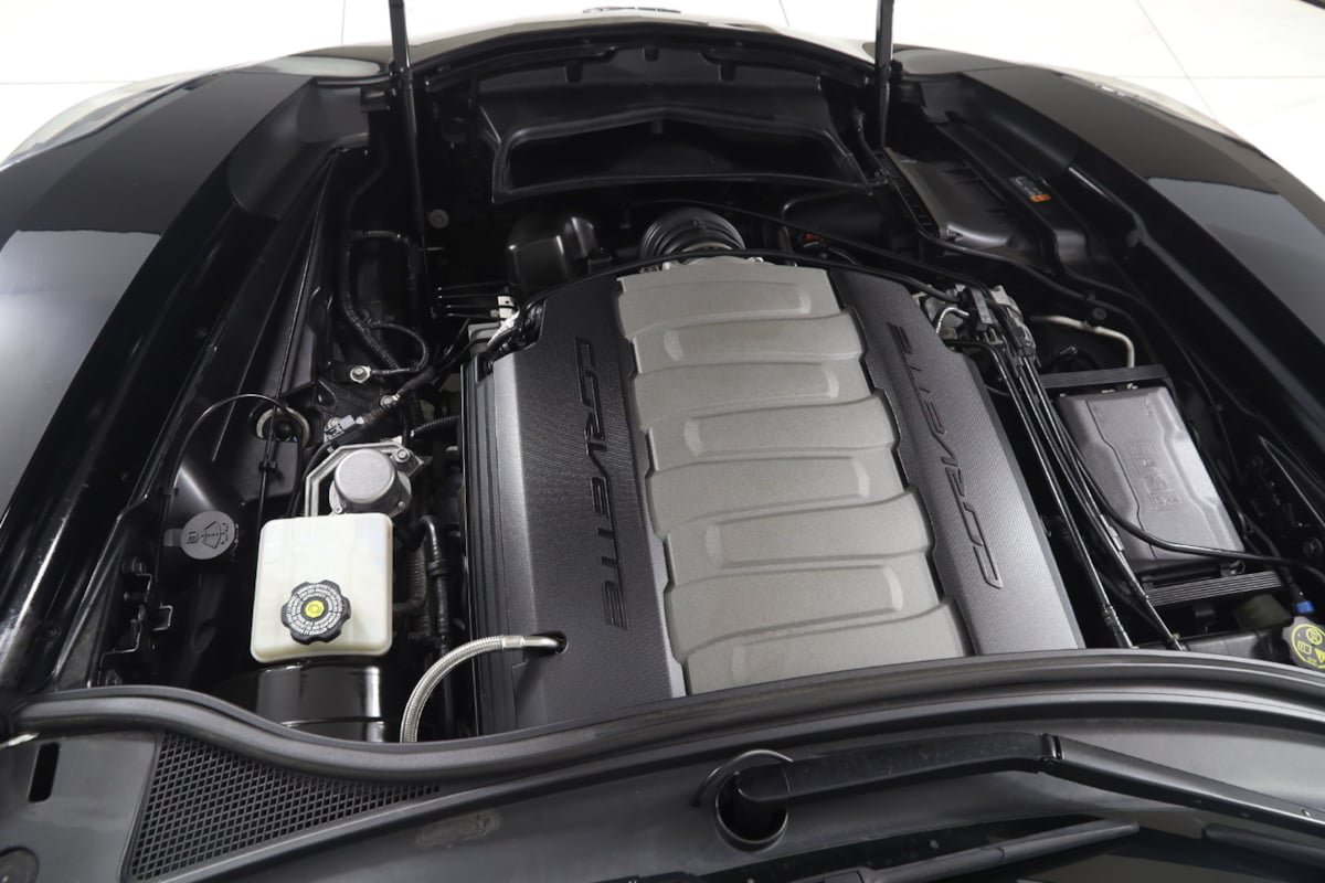 Used 2017 Chevrolet Corvette Stingray Coupe w/ Z51 3LT RWD image 62