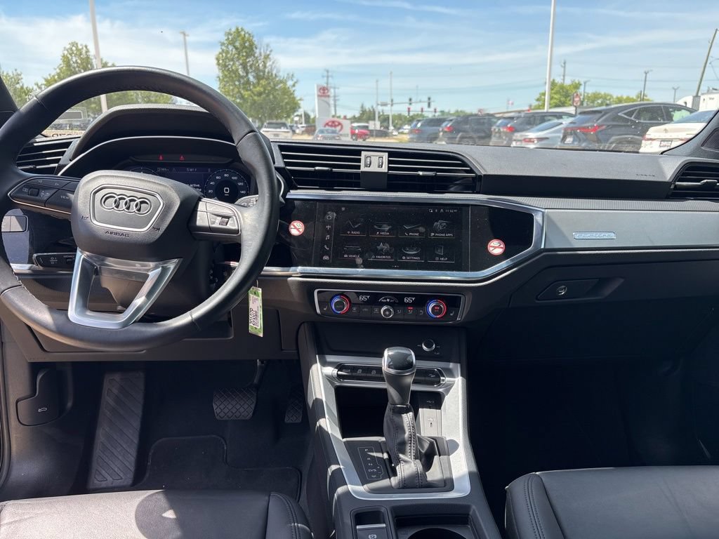 Used 2025 Audi Q3 2.0T Premium AWD/4WD image 23