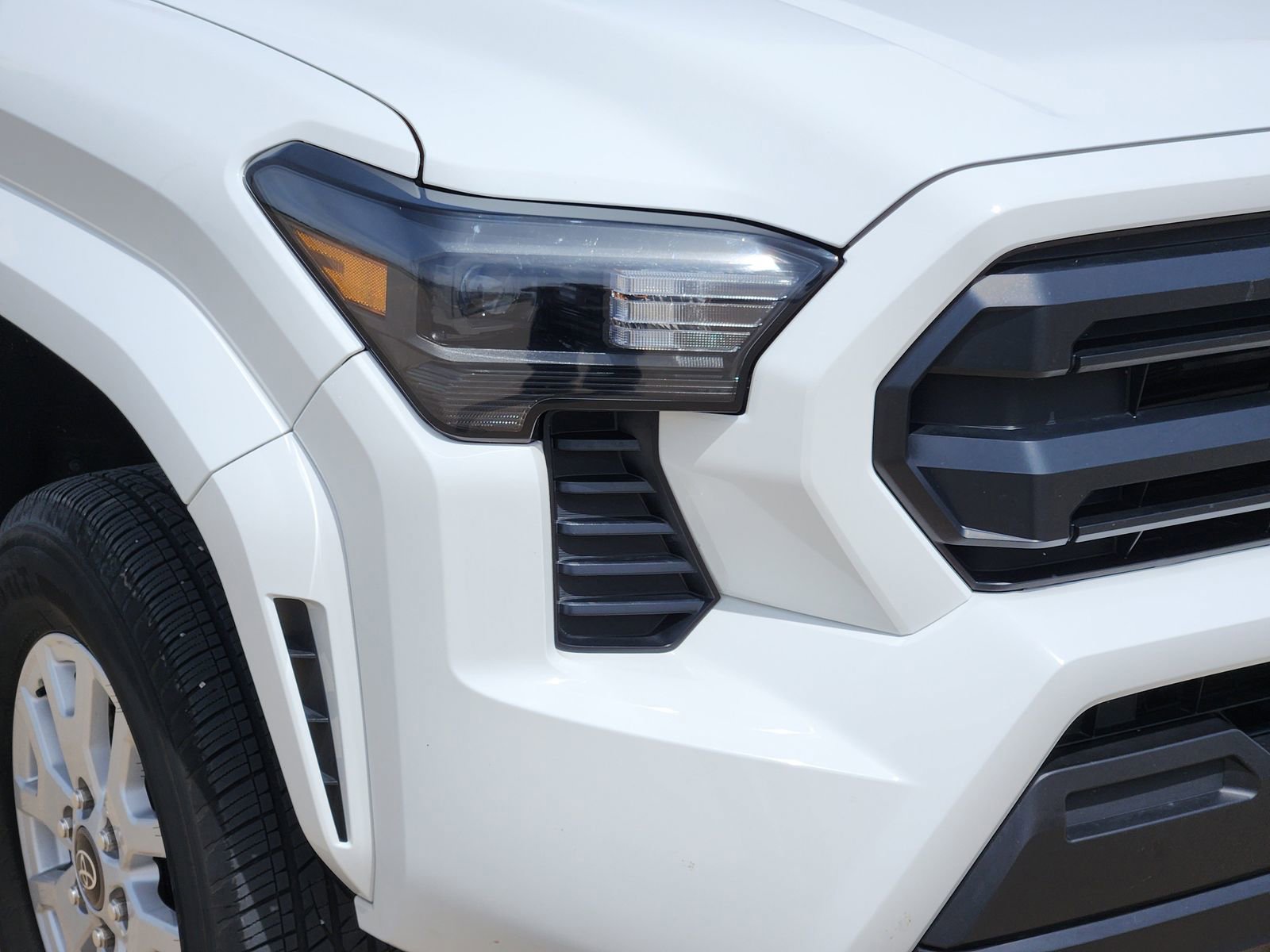 Used 2024 Toyota Tacoma SR image 10