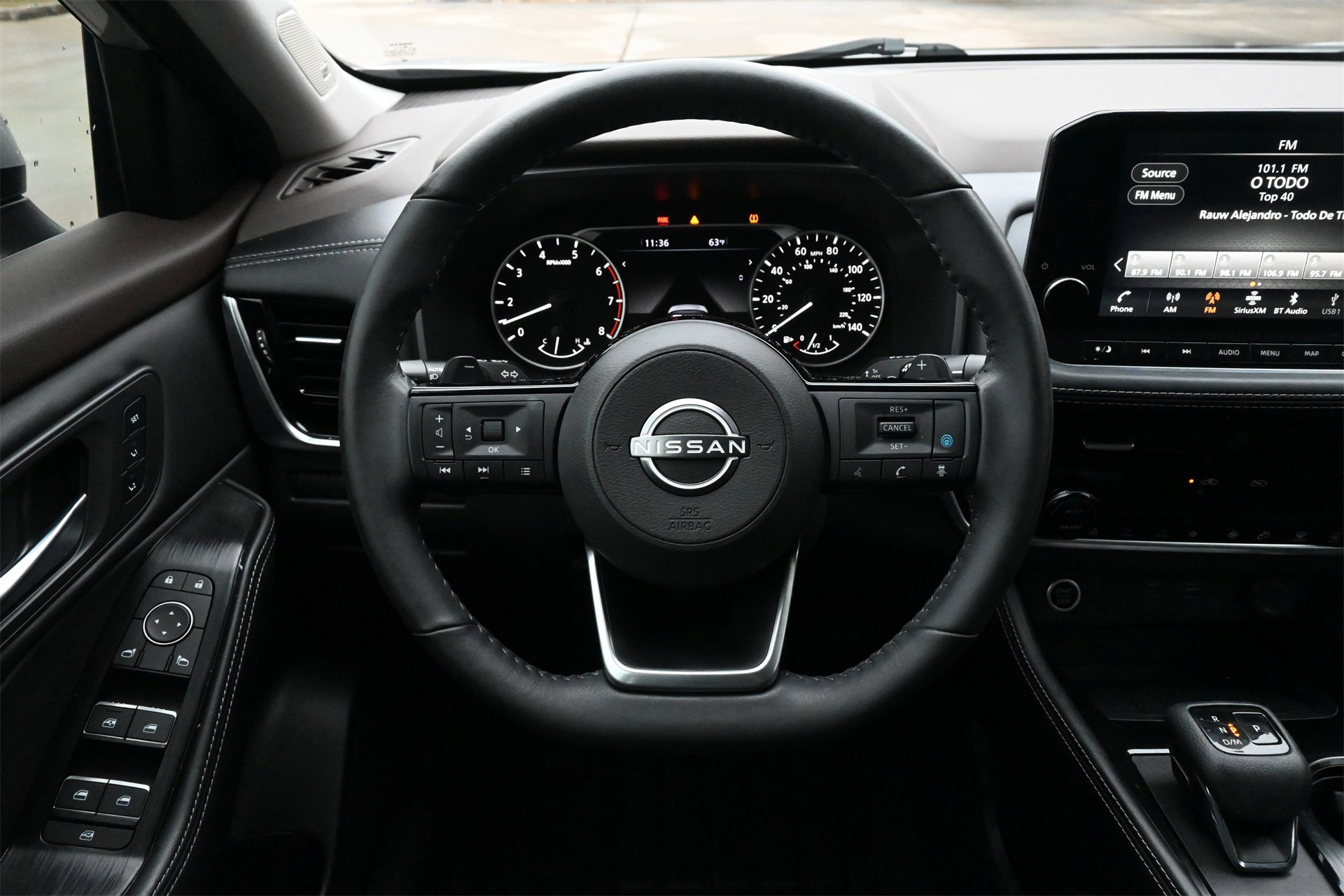 Used 2023 Nissan Rogue SL w/ SL Premium Package image 10