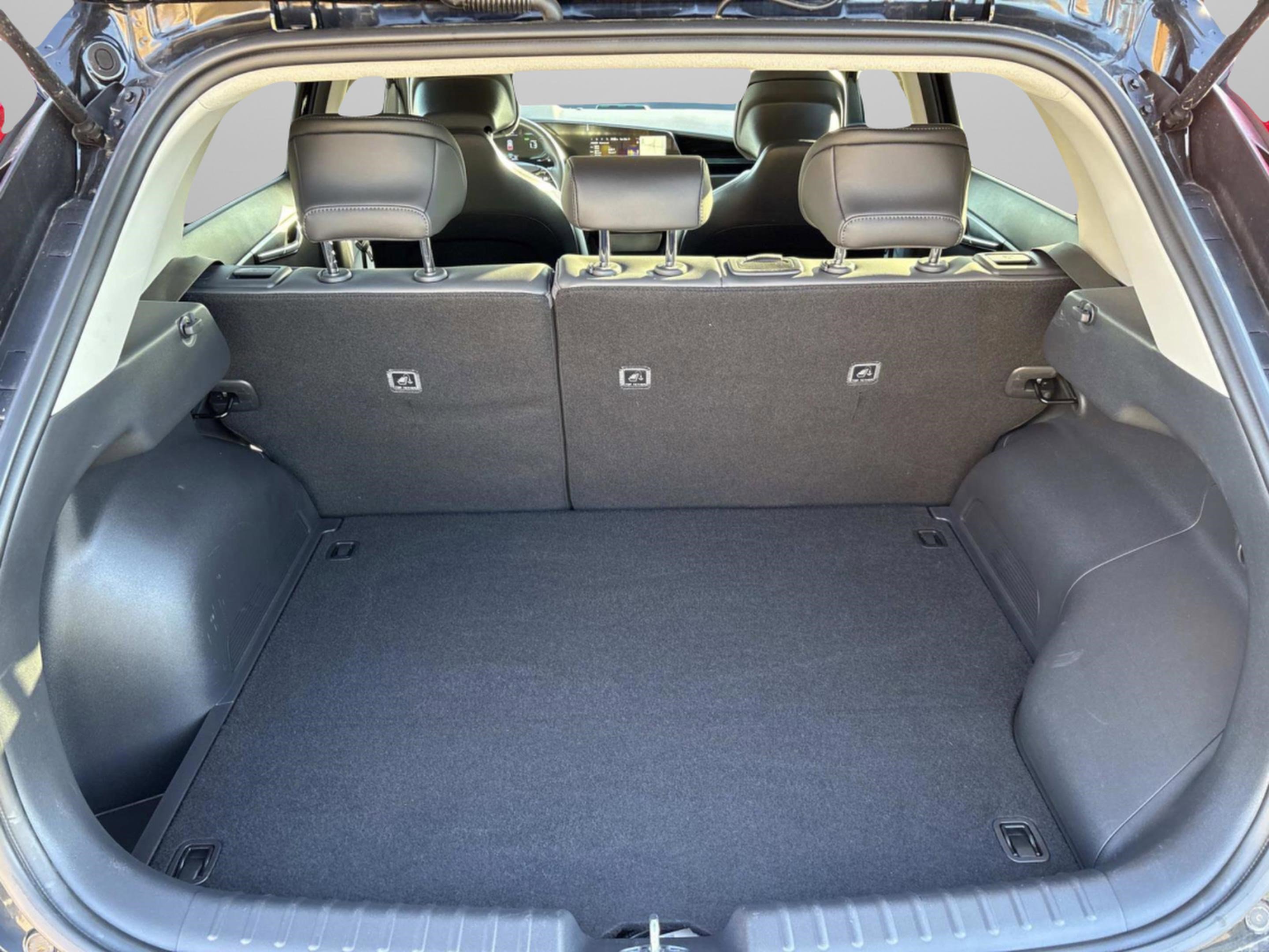 Used 2024 Kia Niro EX w/ EX Cold Weather Package image 15