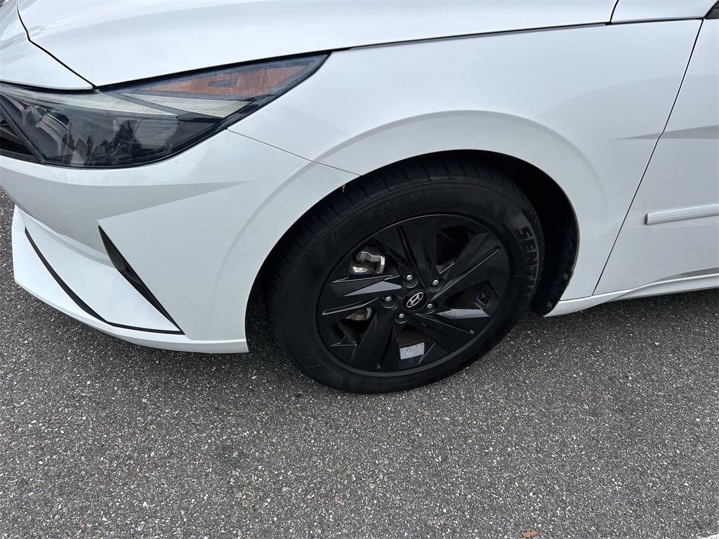 Used 2022 Hyundai Elantra SEL w/ Cargo Package image 10