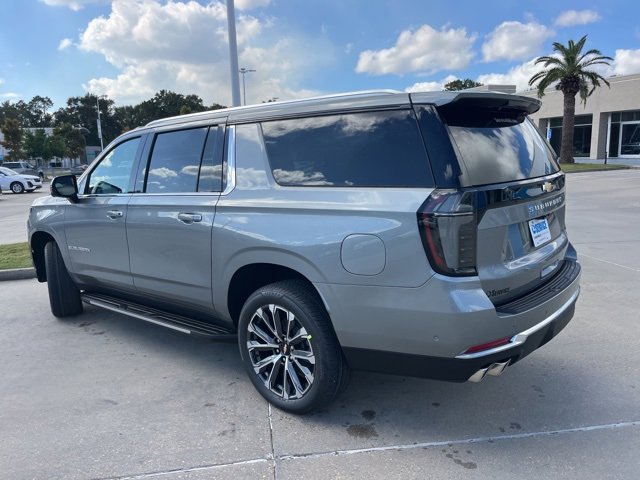 New 2026 Chevrolet Suburban High Country image 5