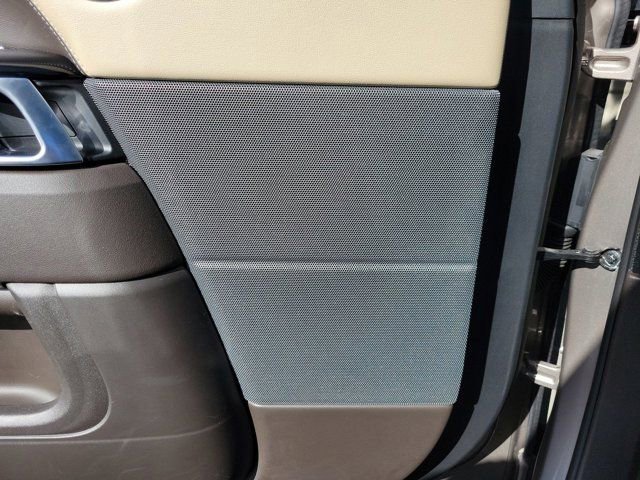 Used 2022 Land Rover Range Rover Sport HSE Silver Edition image 19