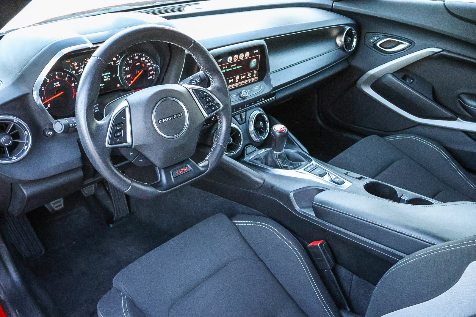 Used 2018 Chevrolet Camaro SS RWD image 23