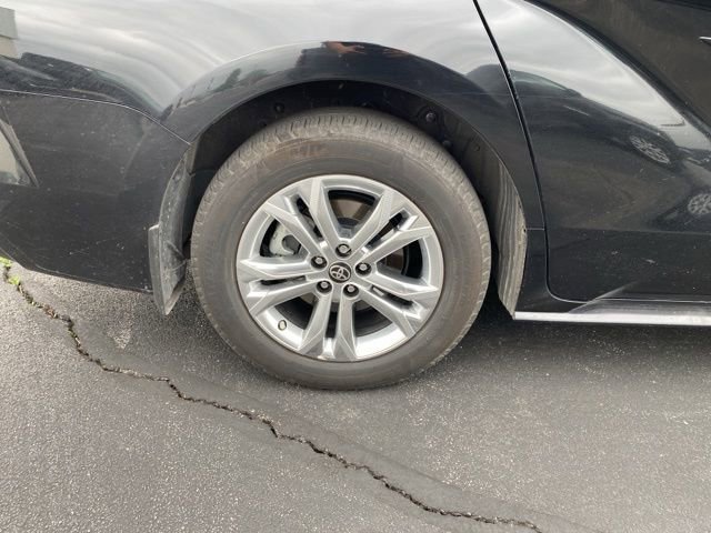 Certified 2021 Toyota Sienna Platinum AWD/4WD image 10