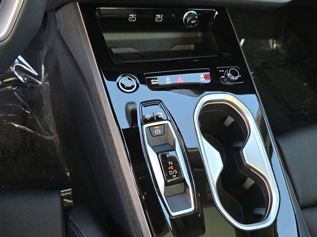 New 2026 Audi A6 Premium Plus AWD/4WD image 28