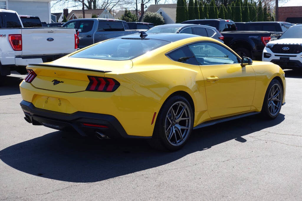 Used 2024 Ford Mustang Premium RWD image 4