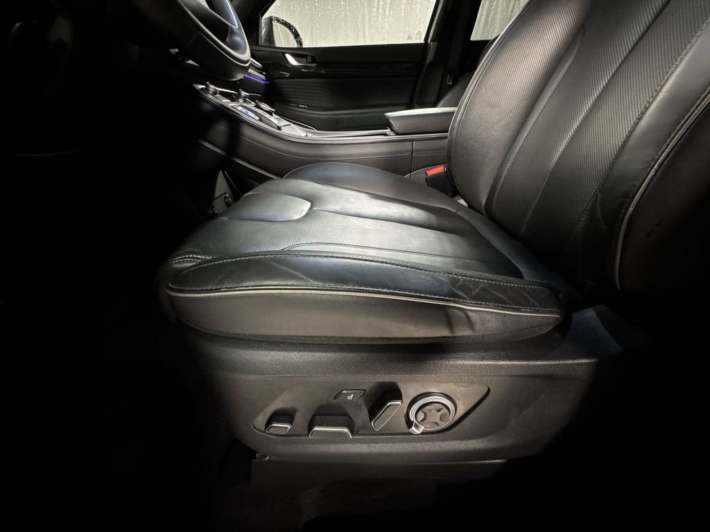 Used 2024 Hyundai Palisade Calligraphy image 17