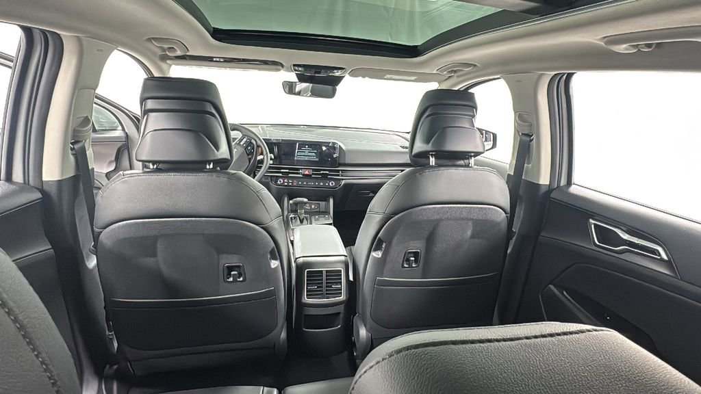 New 2026 Kia Sportage EX image 18