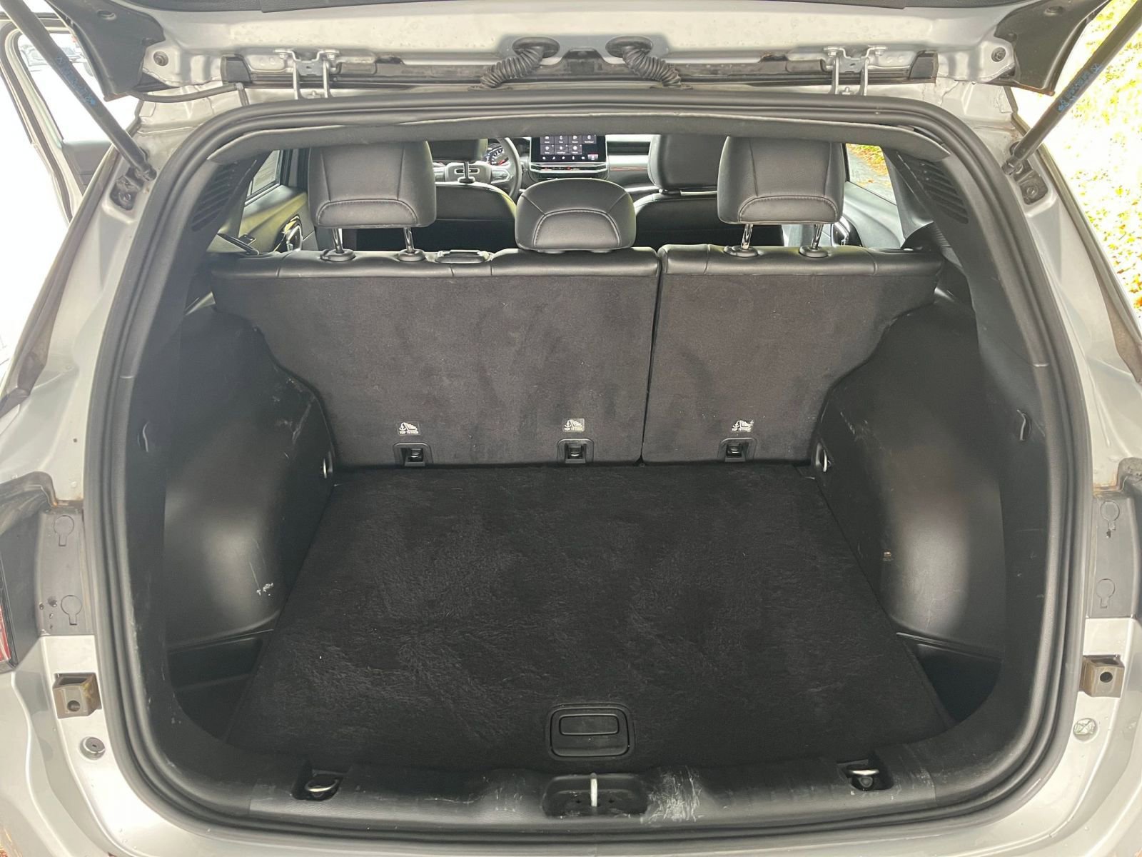 Used 2025 Jeep Compass Trailhawk image 27