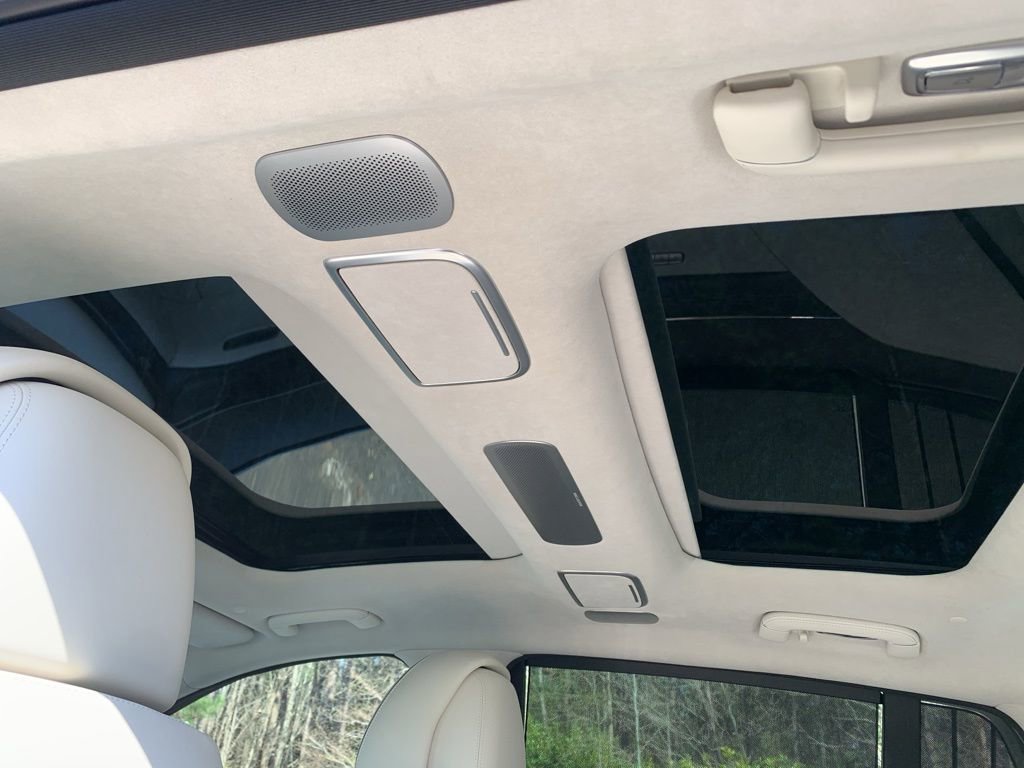 Used 2025 Genesis G90 3.5T image 22