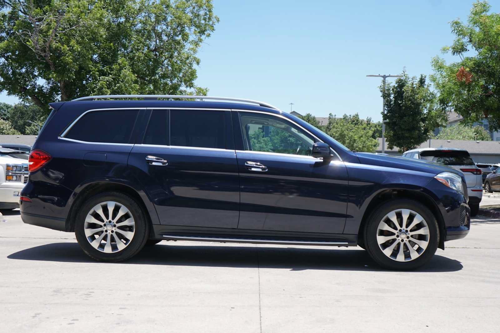 Used 2017 Mercedes-Benz GLS 450 4MATIC w/ Premium Package image 7